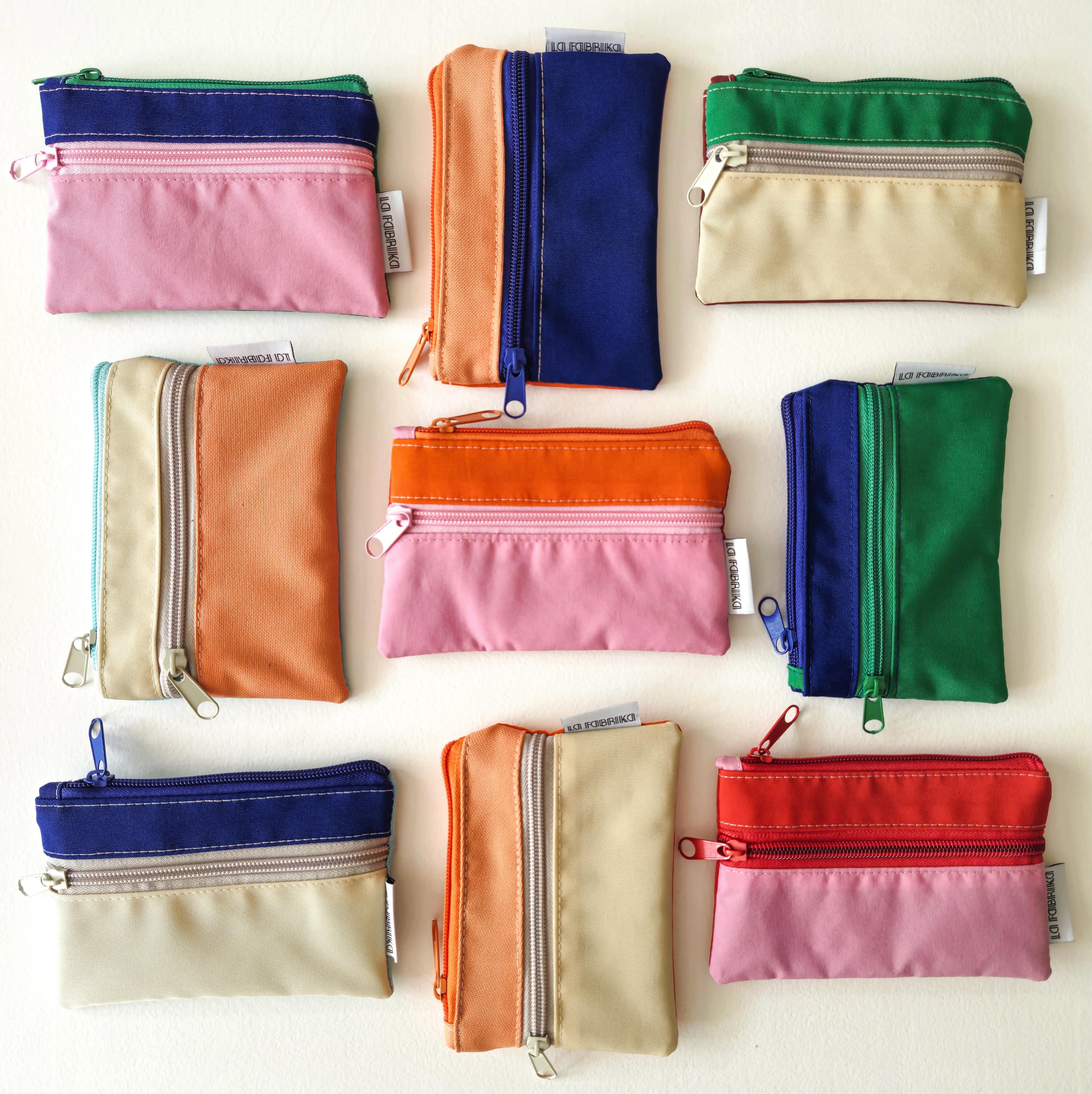 DOUBLE ZIP VALERIA

La mini pochette qu’on glisse partout.
D…